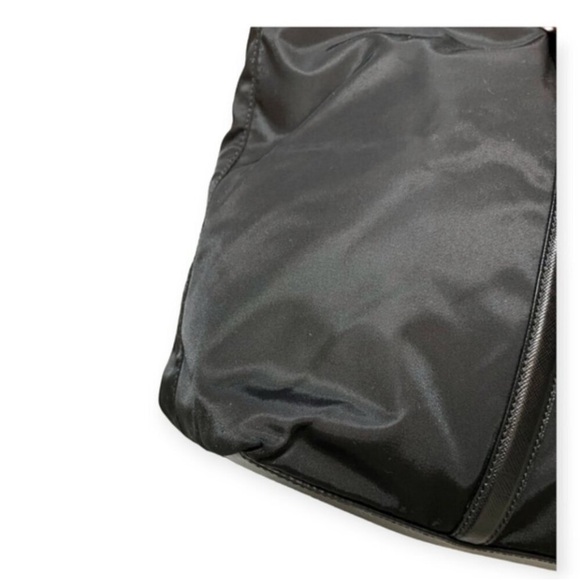 Authentic Prada Tessuto Nylon Tote Bag | Black Triangle Logo | Lampo Zipper - Picture 10 of 15